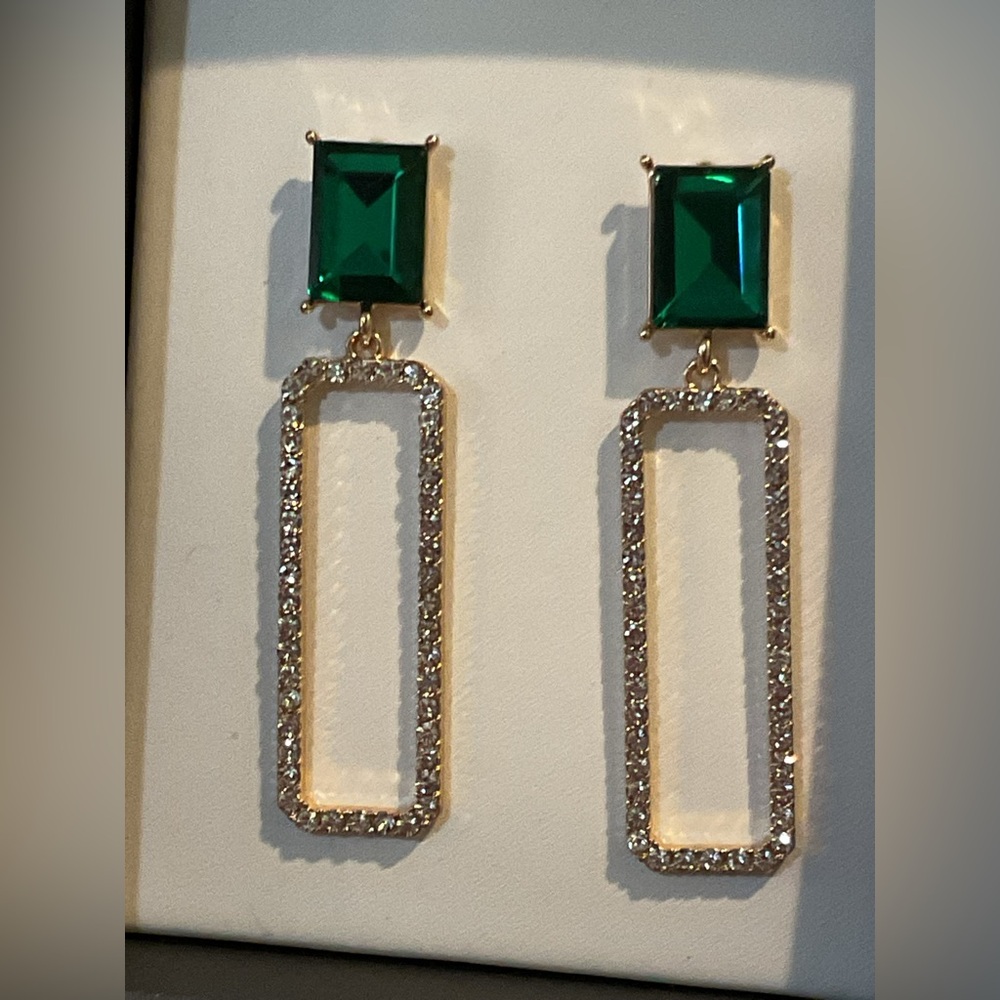 Emerald And Gold Rectangular Earrings - image 5